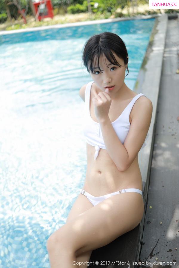 Kely香香  [MFStar]高清写真图 2019.09.23 VOL.214 Baileys 香儿第37张图片